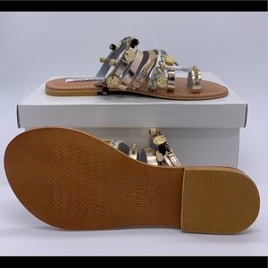 Steve Madden Women’s Rippel 95 Toe Ring Sandal